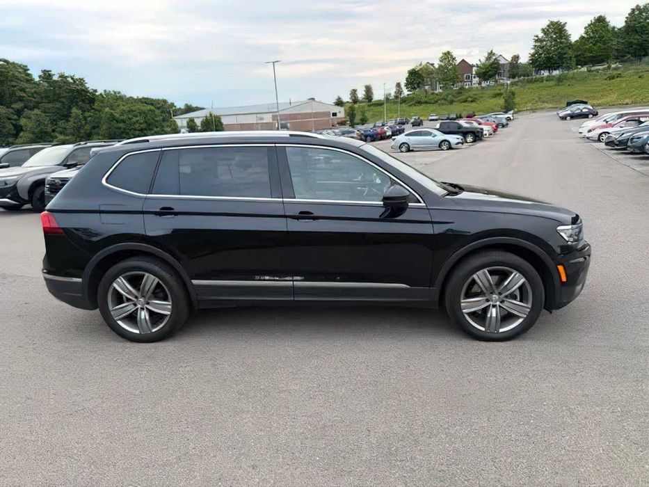 Volkswagen Tiguan 2.0T SEL Premium      2019