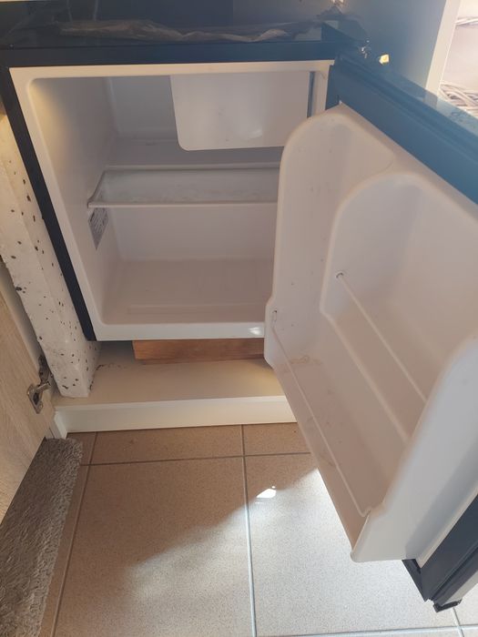 Mała lodówka na działkę