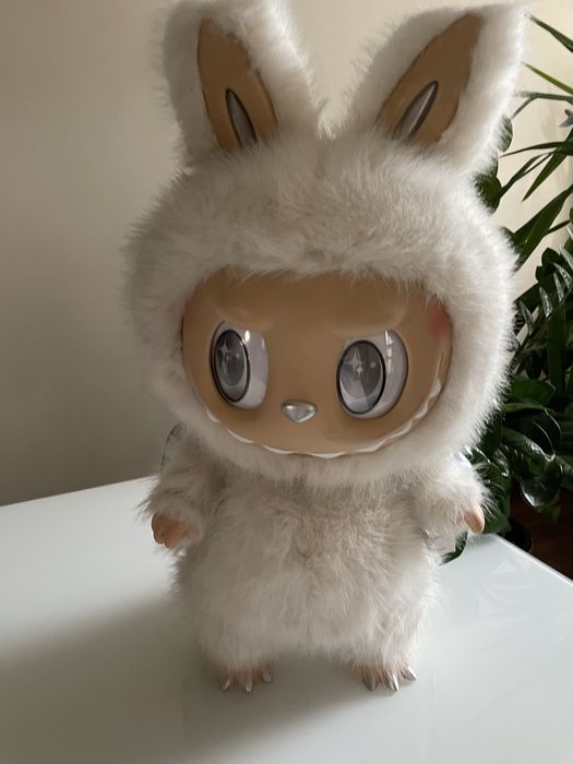 Duża maskotka Labubu idealna na prezent