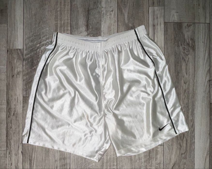 Вінтажні шорти Nike