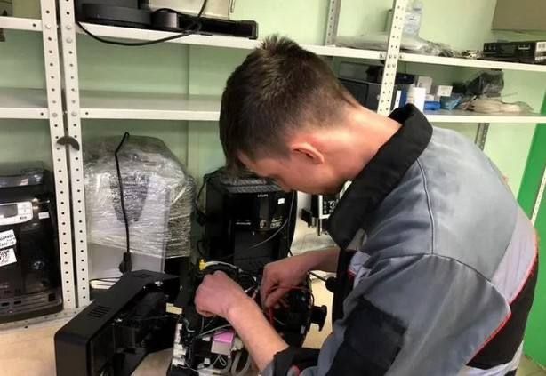 Ремонт кавомашин кавомолок Майстер з виїздом