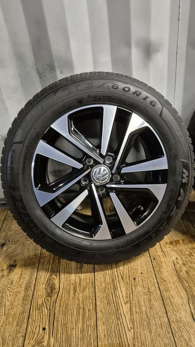 Felgi Koła OEM VW "Dublin" 16" 5x112 z oponami 205/60 R16 Golf 8 7 6 Touran Caddy
