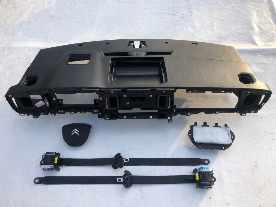 citroen spacetourer headup deska kokpit konsola poduszki