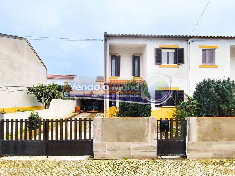 Moradia T2 em Salvaterra de Magos (S566)