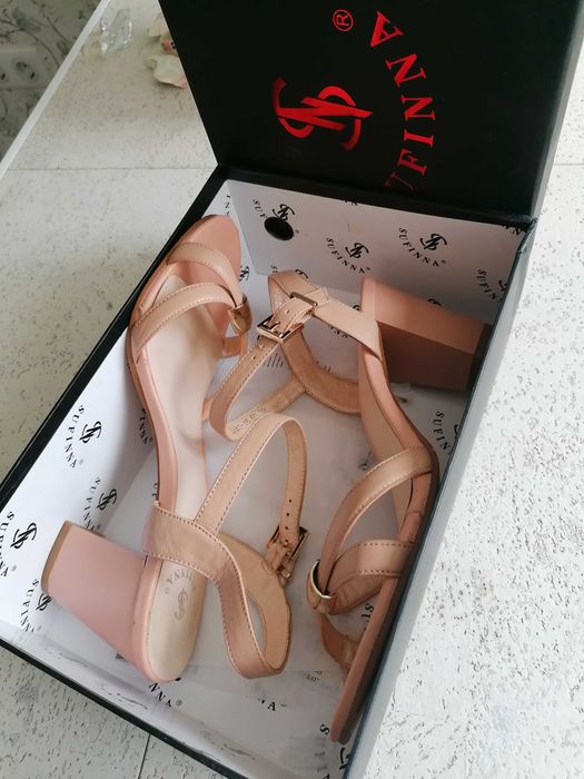 Босоніжки АГОНЬ! Пудра, нат шкірв, 39р Sufinna (Туреччина) б/у