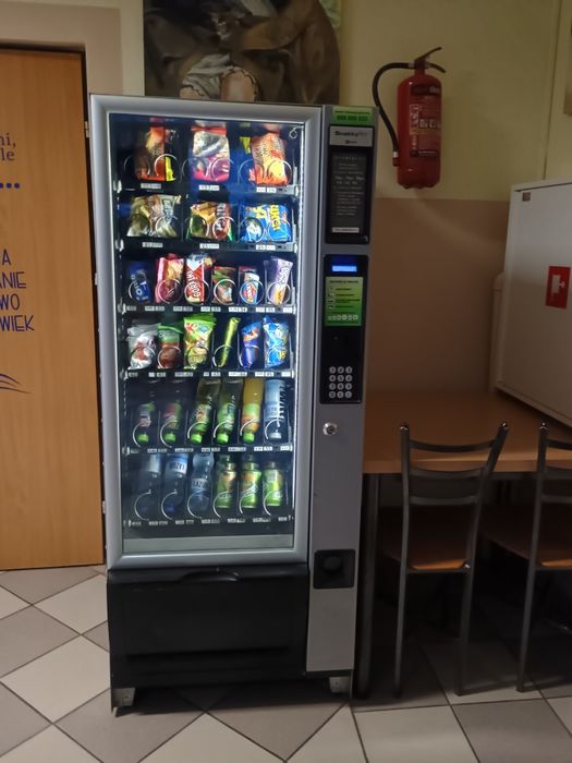 Vending Necta Snakky ry
