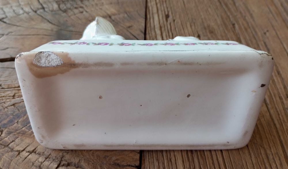 Antigo paliteiro Esfinge loiça de pó de pedra da Fábrica de Sacavém