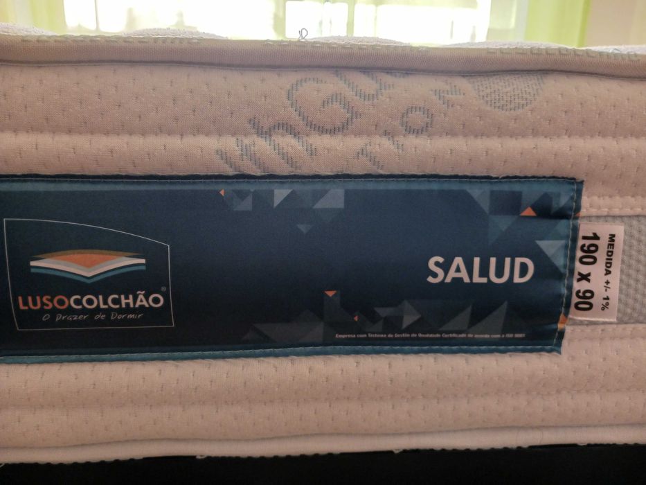 Quarto jovem completo