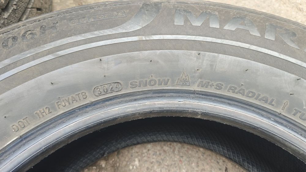 Зимова гума r16 235/70  12000 грн