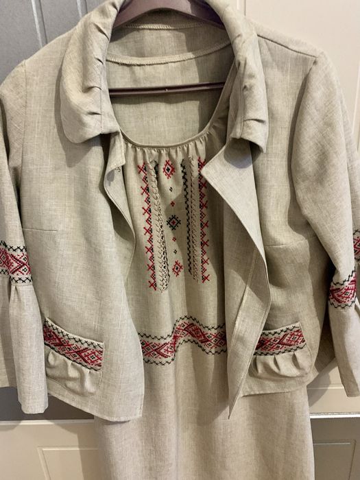 Вишитий костюм. Жіночий костюм. Вишиванка. 44розмір.