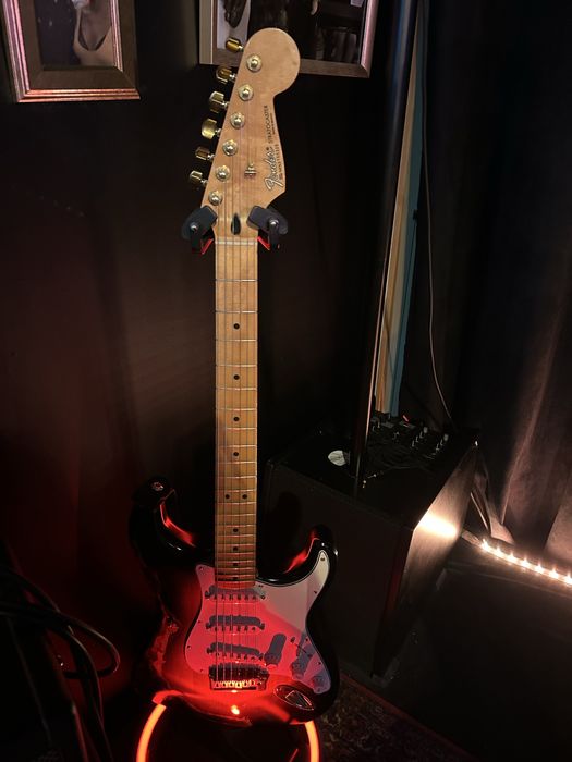 Fender stratocaster strat custom gold hardware