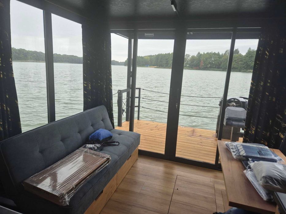 Houseboats , dom na wodzie