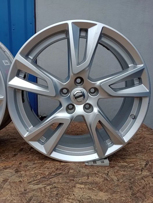 Felgi Aluminiowe VOLVO 5x108 r18 et50,5 C30 c70 ex30 s40  s80 XC40 60
