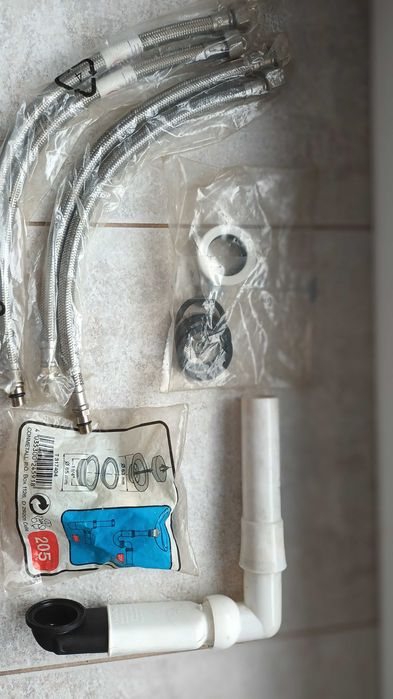 Peszle x 4, rurka, korek typ 205, uszczelki nieużywane