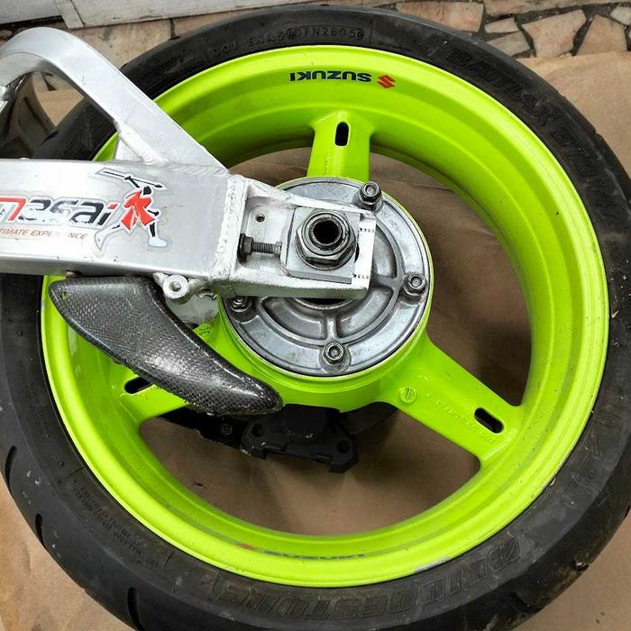 Roda Completa Com Braço Oscilante Suzuki GSXR 750