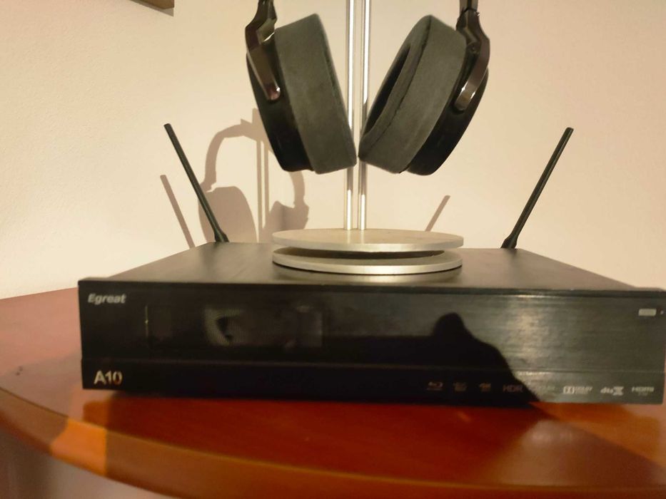 Vendo material audio e video , q acoustic , jvc , egreat..