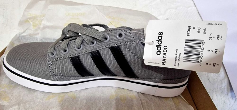 Ténis Adidas Rayado Cinzentos tam 39 NOVOS