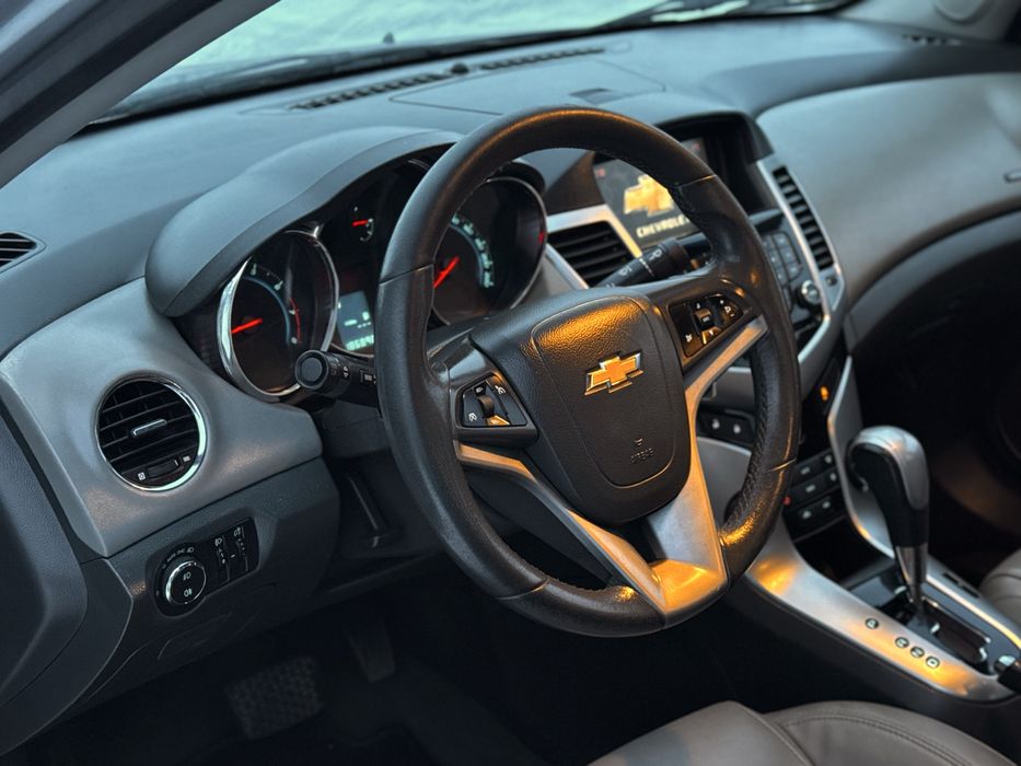 Chevrolet Cruze LT ltz 1.8 AT