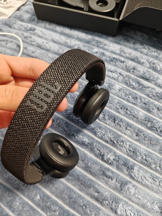 наушники JBL LIVE 460nc