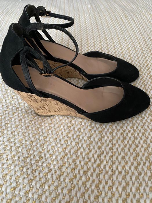 Buty na koturnie New Look 39 czarne