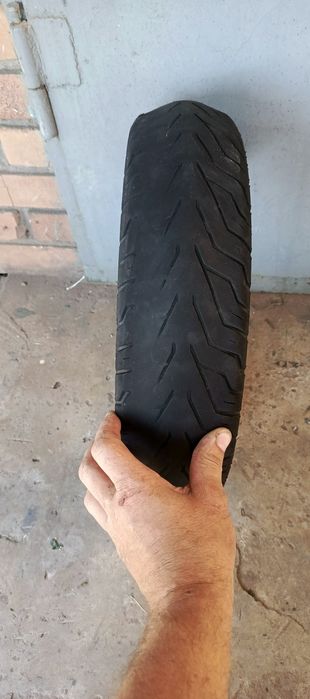 Продам мотошину 100/90-12"