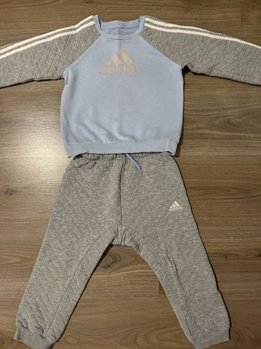 Adidas дитячий спортивний костюм для хлопчика від 1-2 років