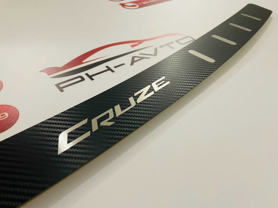 Накладка на задній бампер Chevrolet Cruze 2008-2015 р.в. Седан Карбон