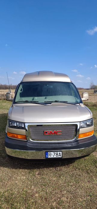 GMC Savana