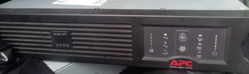 Джерело безперервного живлення APC SMART 3000