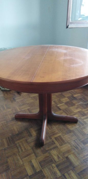 Extendable cherry wood table64739417221378121