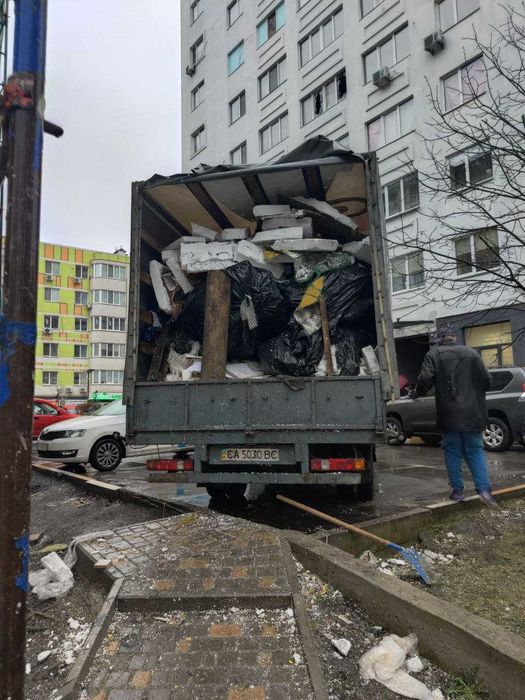 Вивіз будівельного строй сміття, мусора. Самосвал, камаз, зіл