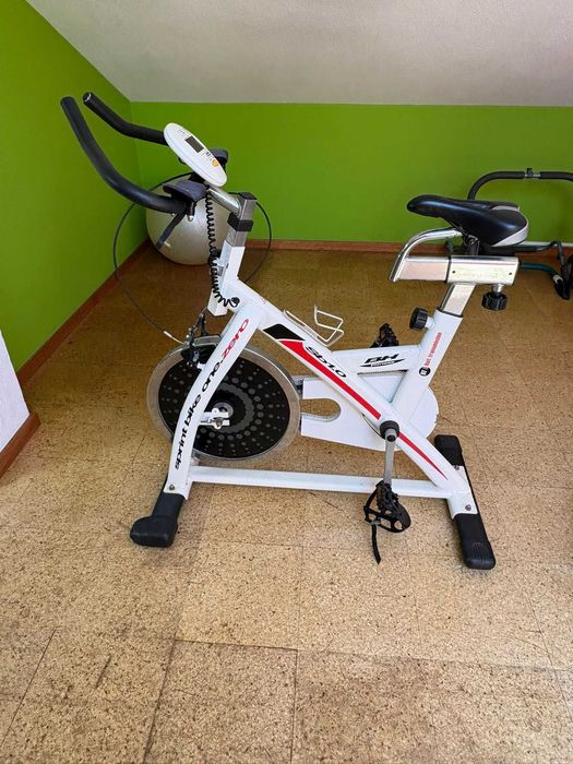 De Treino Olx Bicicleta Estatica Usada Bicicleta Estática BH - Main Image