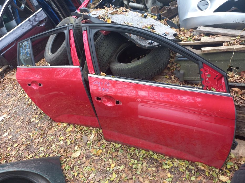 Дверка Renault megane IV talisman двері задня передня ліва права дверь