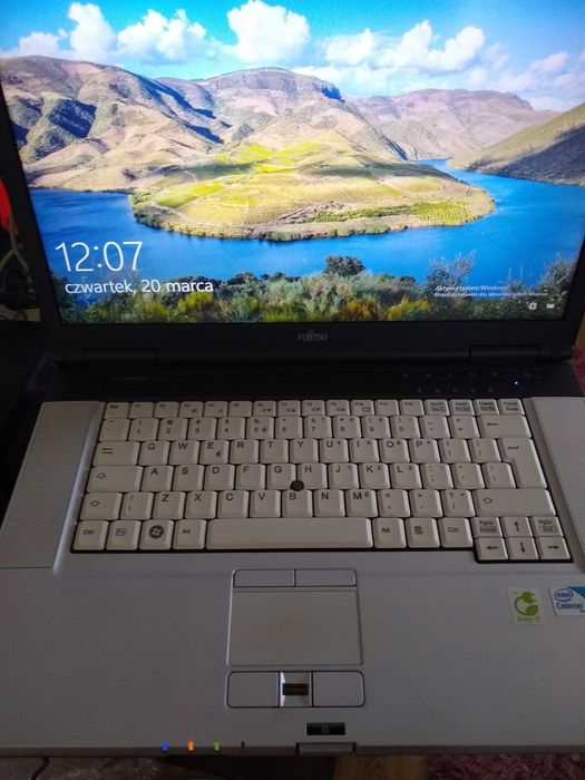 Laptop Fujitsu Amilo lifebook E780