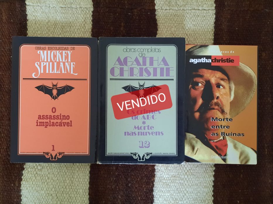Livros de Agatha Christie e Mickey Spillane
