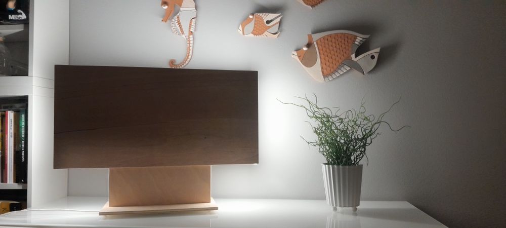 Candeeiro led em madeira