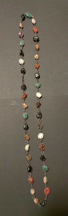 Korale, Naszyjnik "Natralny kamień"