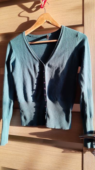 Sweterek  zielony S/M Miss two.