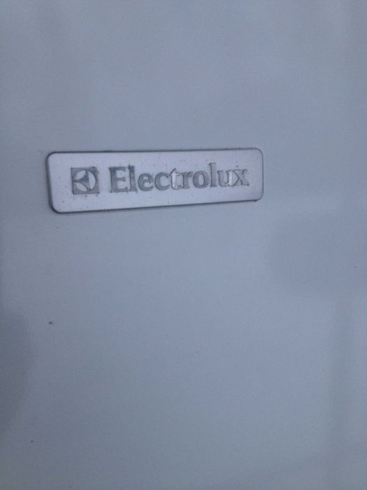 lodówka Electrolux ERB34250W8