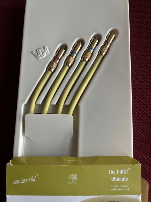 Межблочный кабель van den  Hul “ The First Ultimate” Mkll