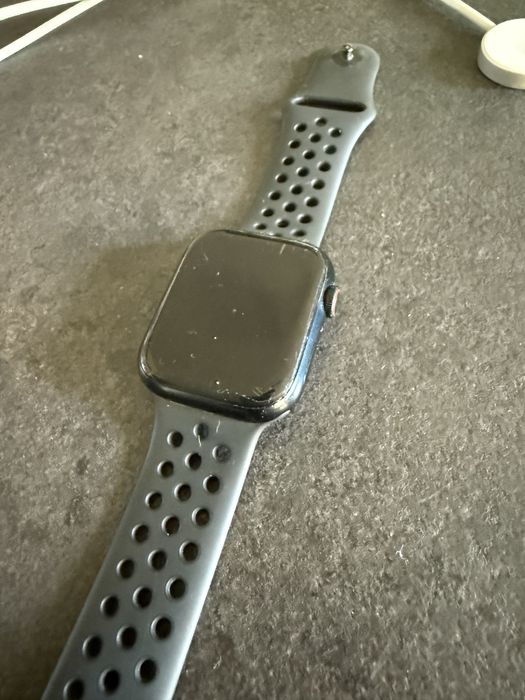 Sprzedam Apple Watch Series 7 Nike 45mm (GPS + Cellular)