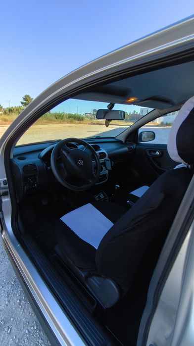 Opel  Corsa 1.7 DTI - 5 Lugares