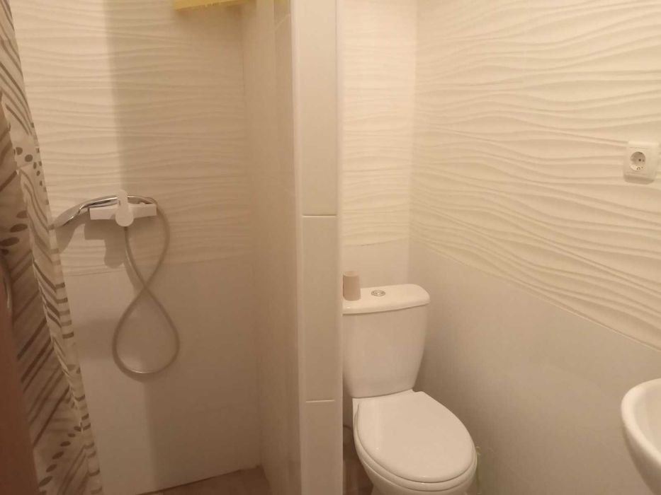 Квартира в центрі подобово 600 грн., погодинно 300. Документи