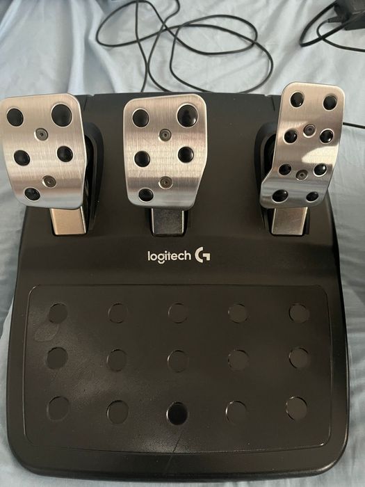 Volante e pedais Logitech g29