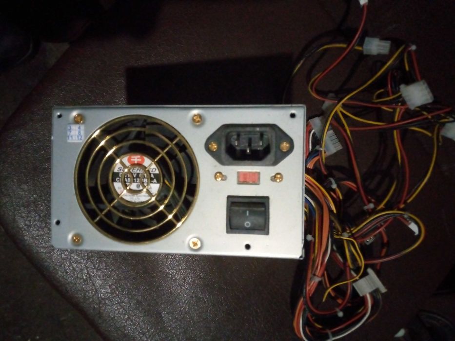 Компьютерный блок питания