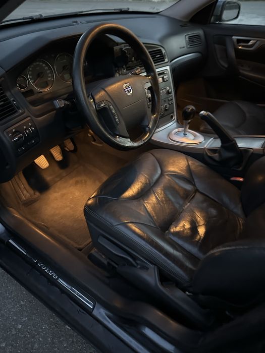 Продам:Volvo V-70 2.4diesel