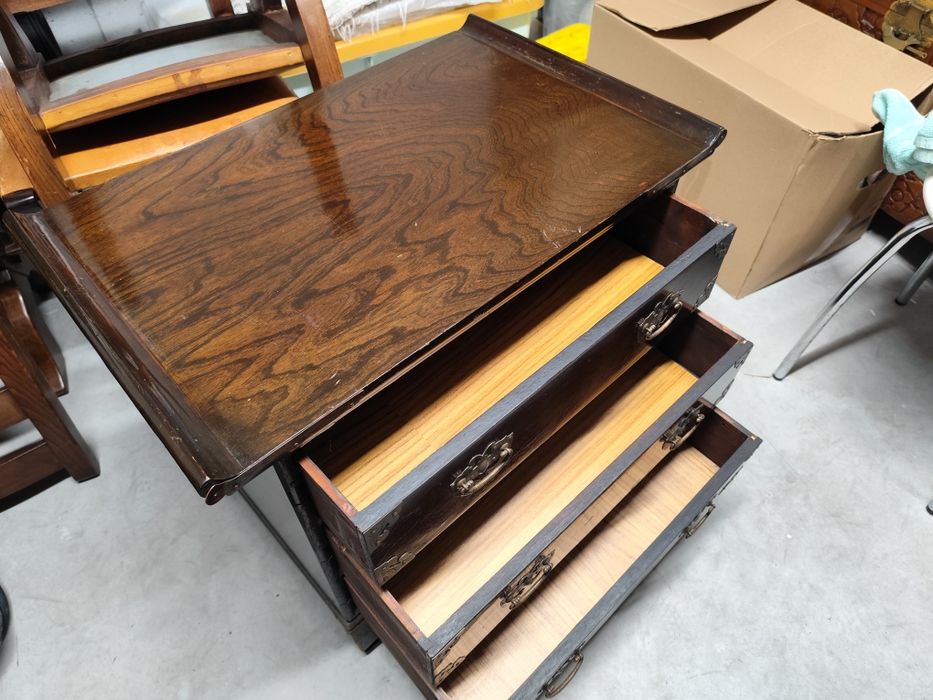 Móvel oriental tradicional