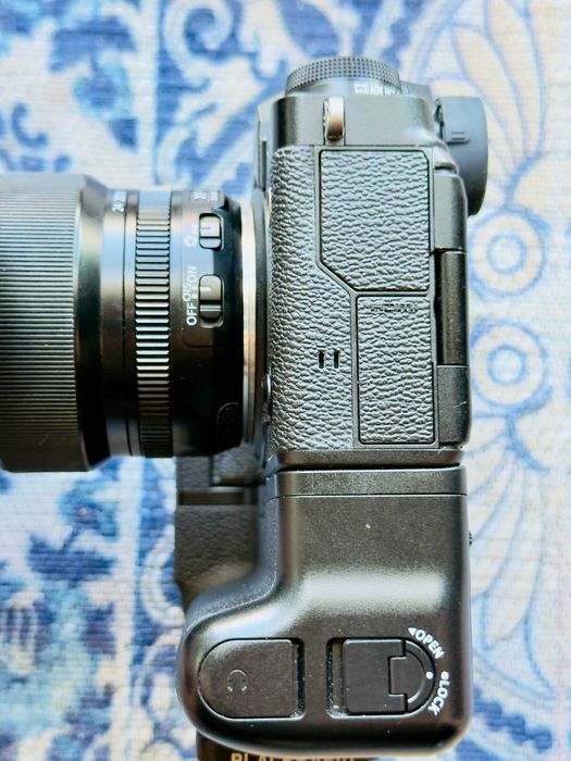 Fujifilm X-T4 + Grip + 3 Baterias