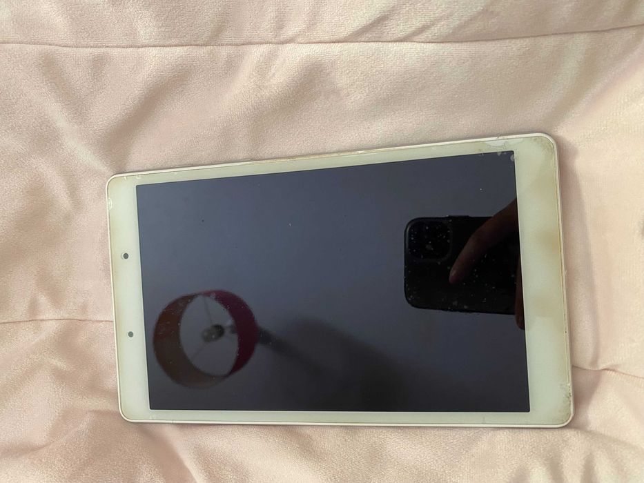 tablet samsung Galaxy Tab A 8´´ com carregador e capa ano 2019.