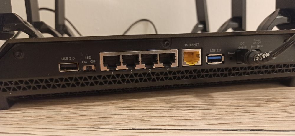 Gaming router Netgear Nighthawk X6 R8000